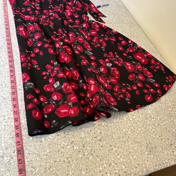 NWT-DRESS TELLS Fit & Flare Black Dress Floral Roses Size XXL tie detail - Picture 6 of 8